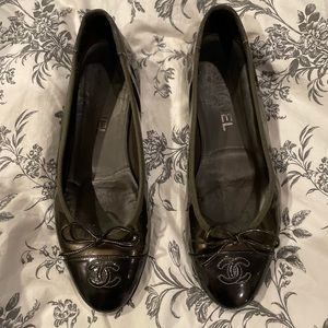 Chanel Olive Patent Ballet Flats Size 38